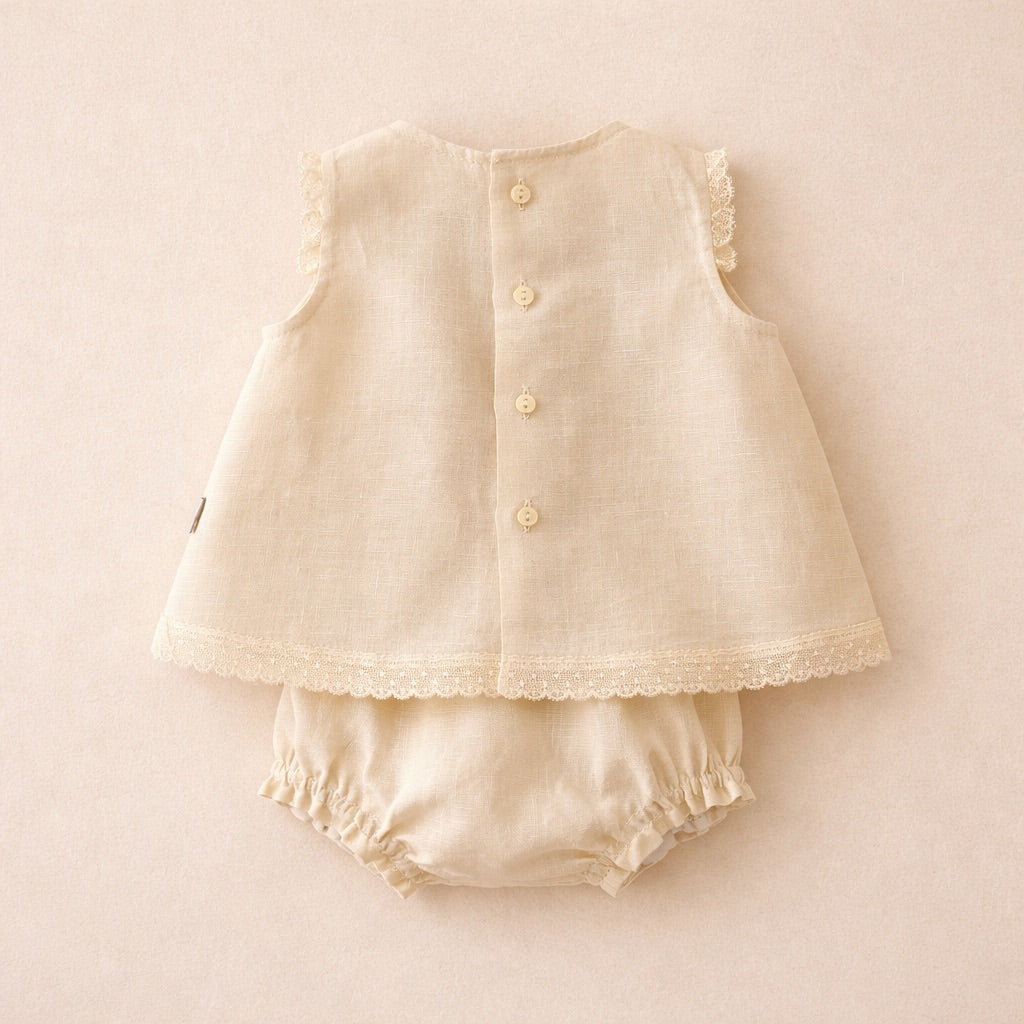 Conjunto bebé lino natural · puntillas valencienne