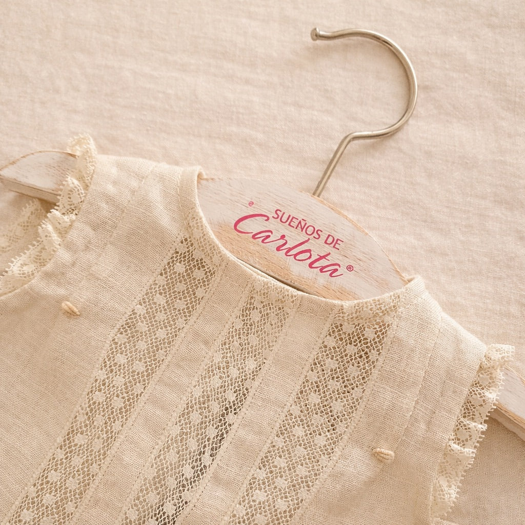 Conjunto bebé lino natural · puntillas valencienne